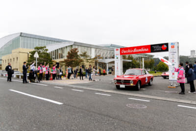 2日目のスタートは岡山県美作ラグビー・サッカー場（美作市総合運動公園）（C）松浦礼男