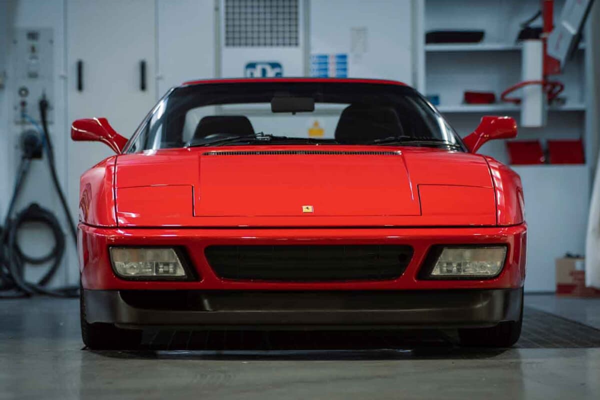 4万8300ポンド（邦貨換算約894万円）で落札されたフェラーリ「348ts」（C）Courtesy of RM Sotheby's