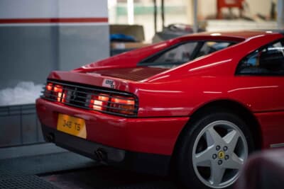 4万8300ポンド（邦貨換算約894万円）で落札されたフェラーリ「348ts」（C）Courtesy of RM Sotheby's