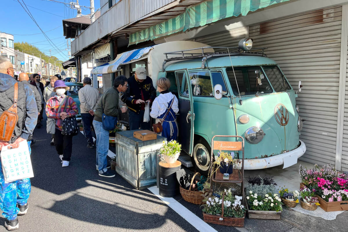 ワーゲンバスの花屋さん