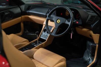 4万8300ポンド（邦貨換算約894万円）で落札されたフェラーリ「348ts」（C）Courtesy of RM Sotheby's