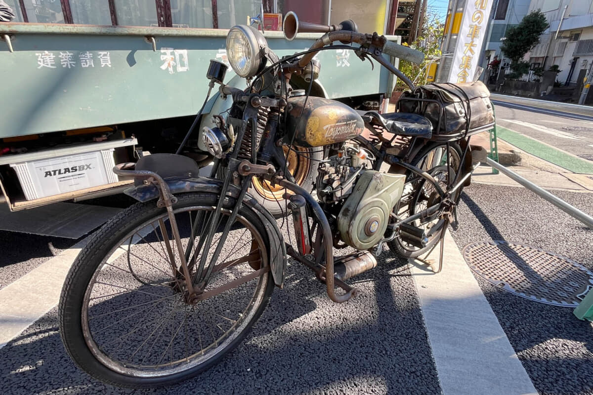 土浦の旧車愛好家クラブ「バックヤードつくば」が中心となって運営している「昭和のくるま大集合」とコラボ