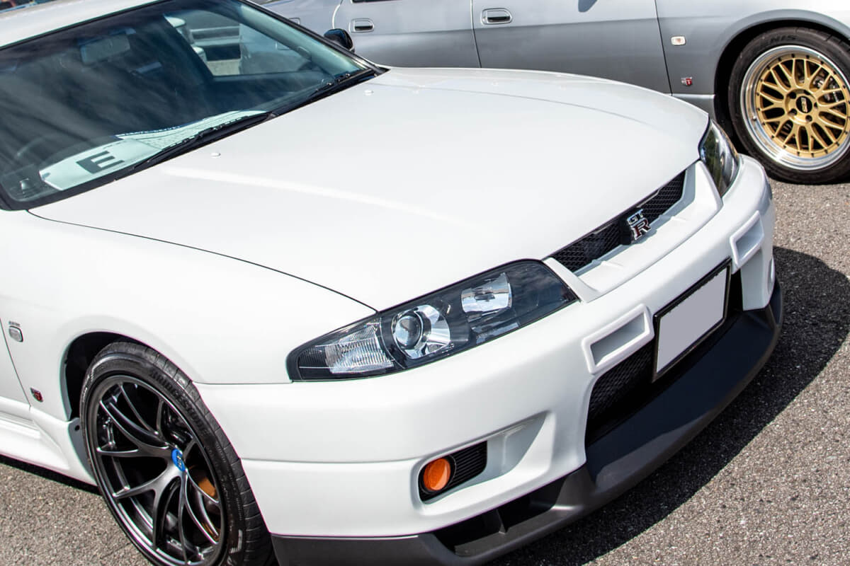 もとR32スカイライン「GT-R」乗りが4枚ドアのR33で「GT-R」に復帰！「やっぱりRB26エンジンを忘れられませんでした」 | AUTO  MESSE WEB（オートメッセウェブ） 〜クルマを文化する 〜