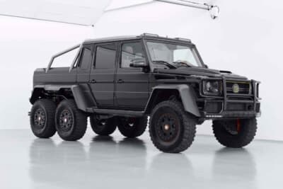 57万8750ユーロ（邦貨換算約9376万円）で落札されたメルセデス・ベンツ「G 63 AMG G850 6×6 by Brabus」（C）Courtesy of RM Sotheby's