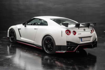 12万6500ユーロ（邦貨換算約2970万円）で落札された日産「GT-R NISMO」（C）Courtesy of RM Sotheby's