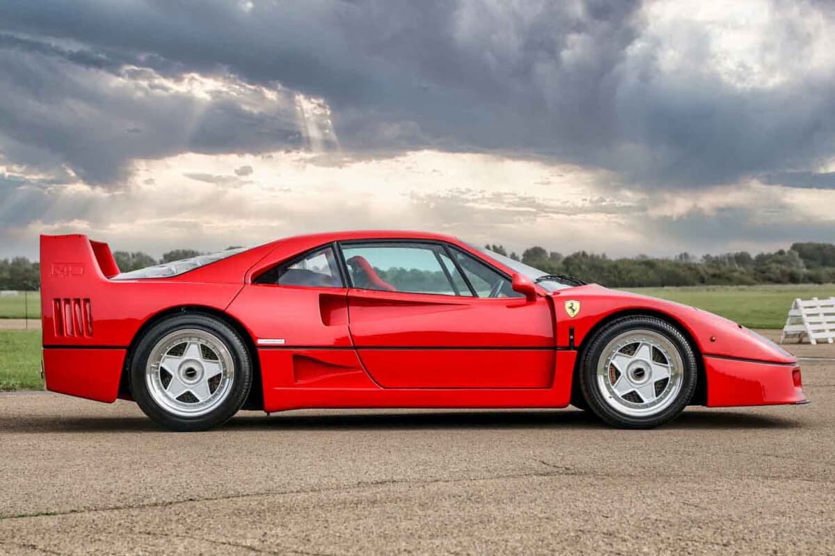 196万2500ポンド（邦貨換算約3億6306万円）で落札されたフェラーリ「F40」（C）Courtesy of RM Sotheby's