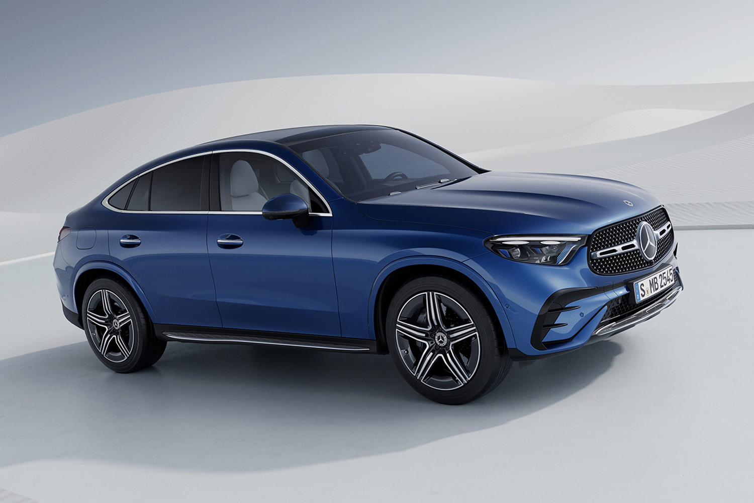 メルセデス・ベンツ新型「GLCクーペ」が898万円で日本発売！ まずは2