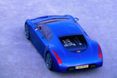 1999年のフランクフルトでは初のミッドシップ・スーパーカー、EB18/3シロンが発表された