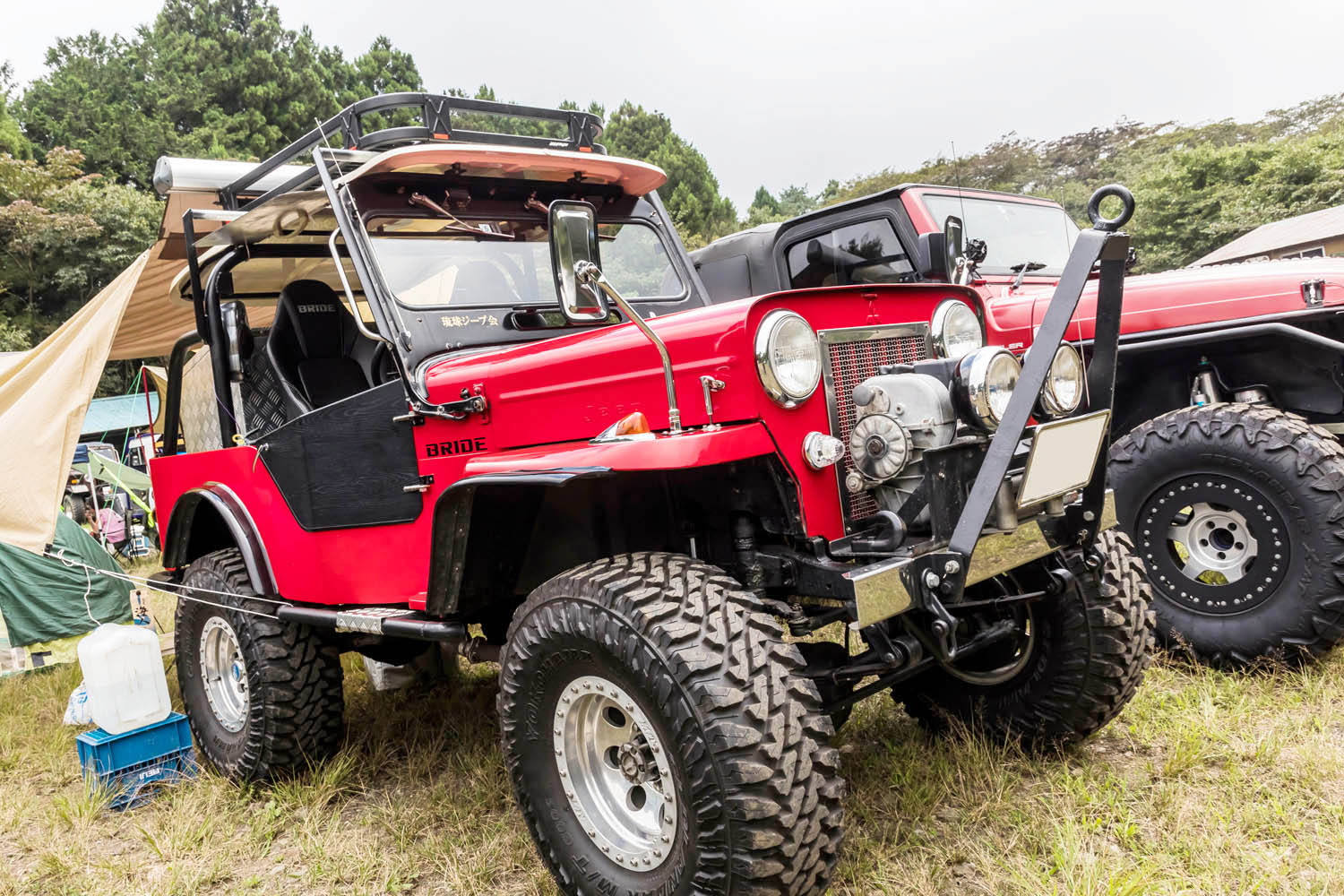 35年乗り続けるJ58型「三菱ジープ」をアゲ系カスタム！ 沖縄で旧車をサビから守るコツを聞いてみました | AUTO MESSE  WEB（オートメッセウェブ） 〜クルマを文化する 〜