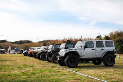 ひびき海の公園特設会場には、愛車自慢コンテストに参加するエントリー車が勢揃い。この企画のみ、TOYO TIRES並びにNITTOユーザーが参加できるスペシャルコンテンツだった