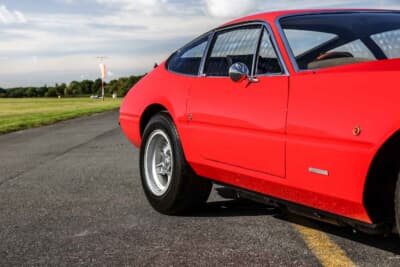 47万7500ポンド（邦貨換算約8900万円）で落札されたフェラーリ「365GTB/4 デイトナ」（C）Courtesy of RM Sotheby's