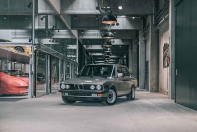 7万1300ユーロ（邦貨換算約1155万円）で落札されたBMW「M5」（C）Courtesy of RM Sotheby's