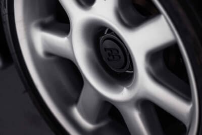 流札となったブガッティ「EB110SS プロトタイプ」（C）Courtesy of RM Sotheby's