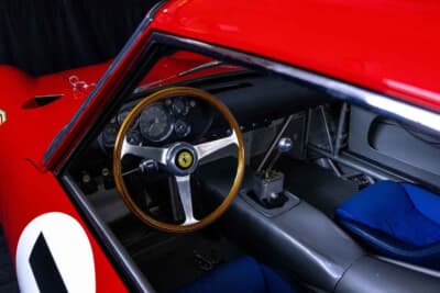 5170万5000ドル（邦貨換算約78億6400万円）で落札されたフェラーリ「330LM／250GTO」（C）Courtesy of RM Sotheby's