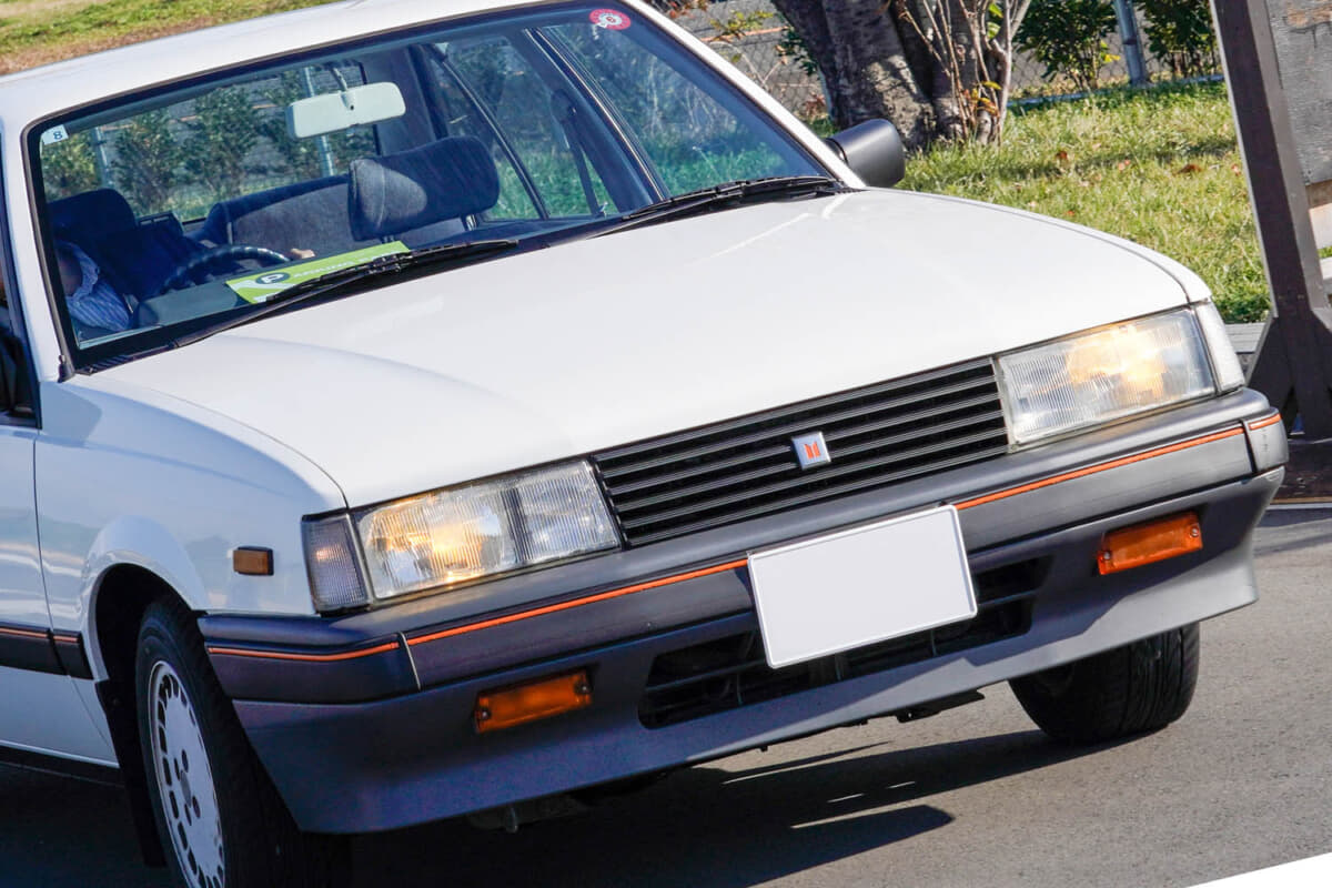 雨漏り車両を救出！ いすゞ「フローリアン アスカ」を再生した「ピアッツァ」乗りが「絶滅危惧車」を引き取った理由とは | AUTO MESSE  WEB（オートメッセウェブ） 〜クルマを文化する 〜