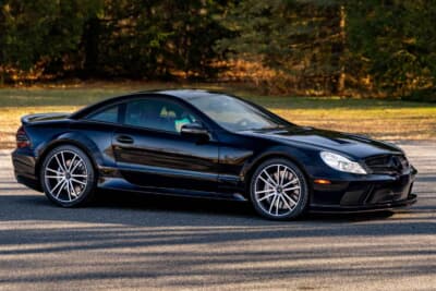 29万1000ドル（邦貨換算約4290万円）で落札されたメルセデス・ベンツ「SL65 AMGブラックシリーズ」（C）Courtesy of RM Sotheby's