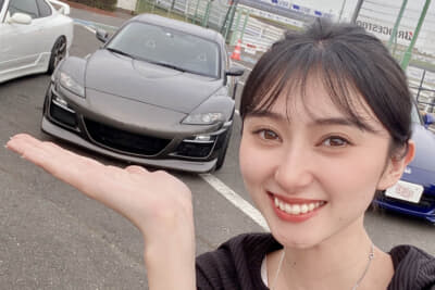 モデルなどマルチに活躍する桑田 彩さんの愛車はマツダRX-8