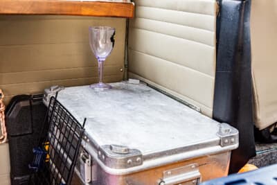 インテリア類はまるるでリビングのように演出していた