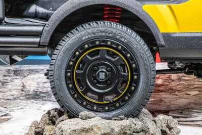 前後のタイヤはYOKOHAMA GEOLANDAR X-AT（165/65R14）を装着