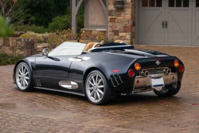 40万1000ドル（邦貨換算約5920万円）で落札されたスパイカー「C8スパイダー」（C）Courtesy of RM Sotheby's