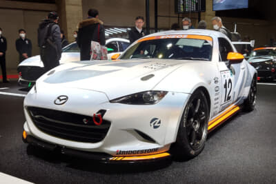 こちらはスーパー耐久を走る12号車MAZDA SPIRIT RACING ROADSTER CNF concept