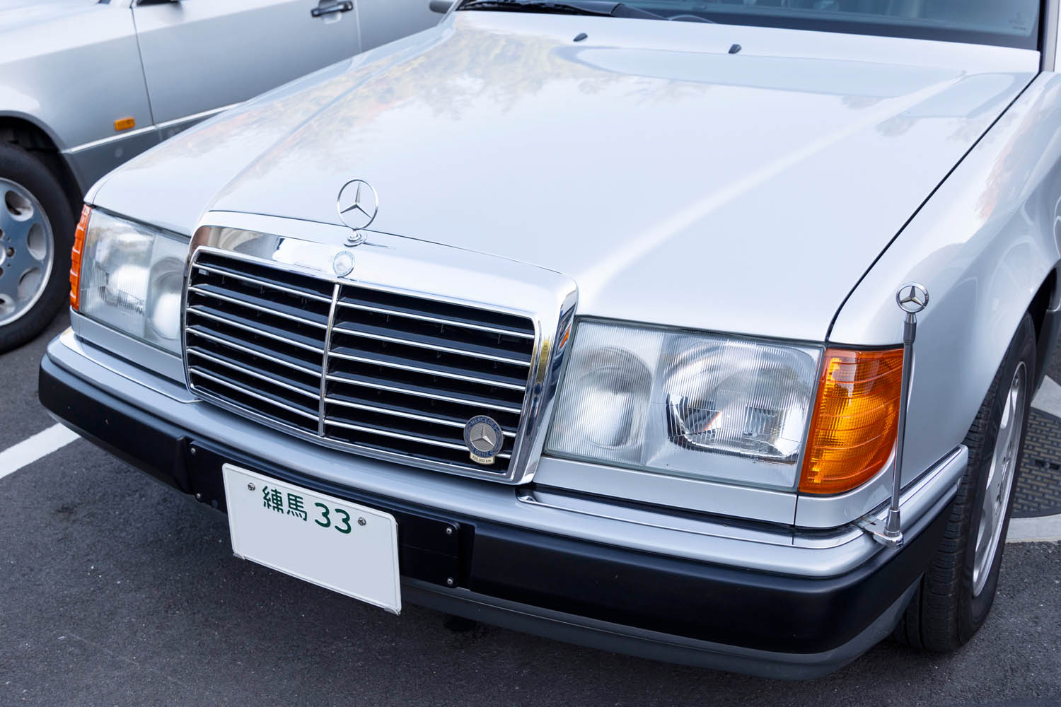 新車購入から30年！ 父から引き継いだメルセデス「W124」を見事に再生して、いまではファミリカーとして大切な相棒に | AUTO MESSE  WEB（オートメッセウェブ） 〜クルマを文化する 〜