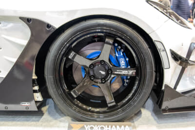 ホイールはADVAN Raving GT BEYONDでサイズは前後とも18×11J＋30