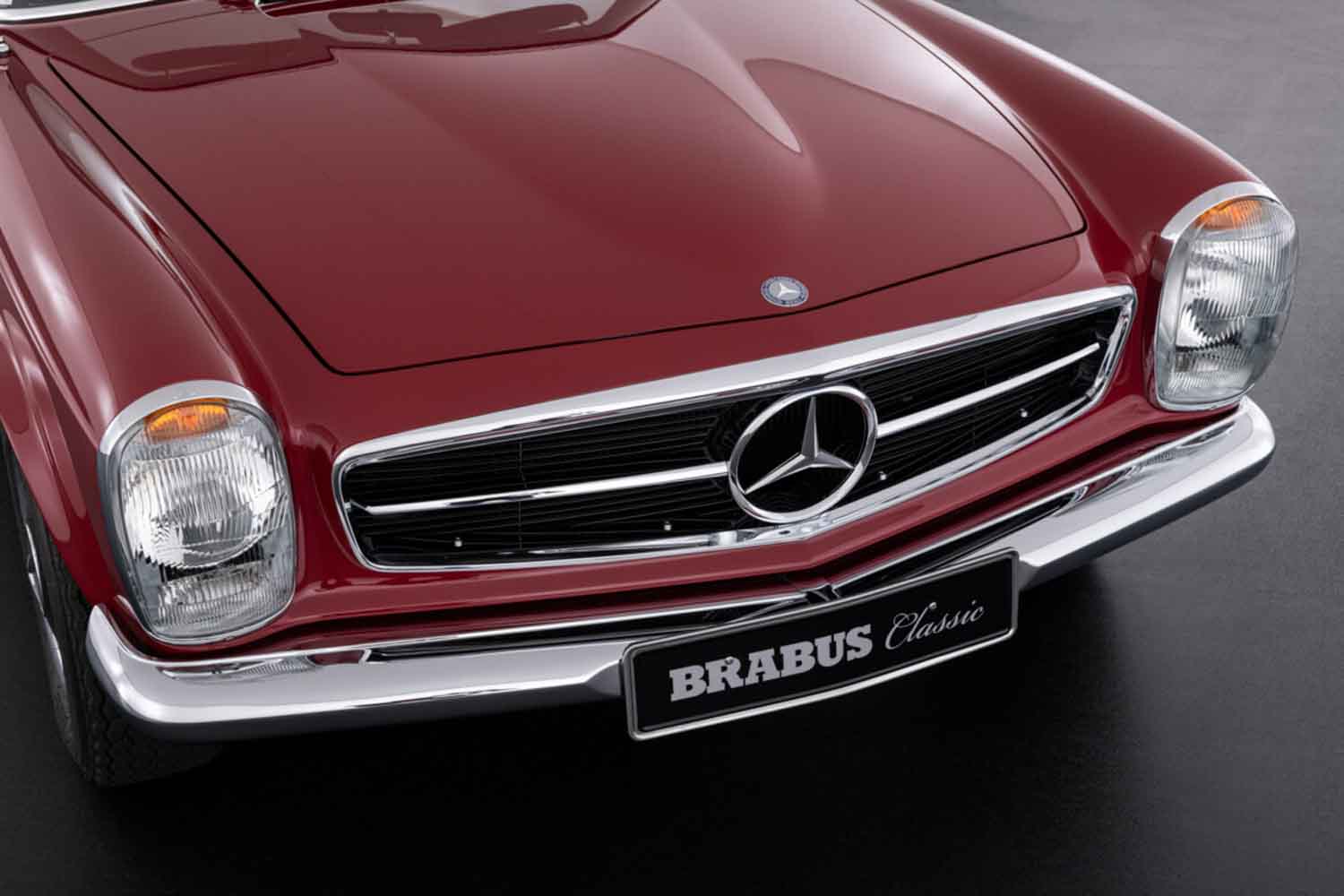 ブラバス＝チューニング」だけじゃない！ クラシック部門が手掛けた60年代の「280SL」が新車以上の仕上がりと話題に | AUTO MESSE  WEB（オートメッセウェブ） 〜クルマを文化する 〜