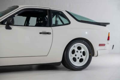 16万2400 ドル（邦貨換算約2400万円）で落札されたポルシェ「944ターボカップ」（C）Courtesy of RM Sotheby's