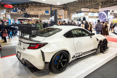 エアロはHKSのBODY KIT TYPE-R