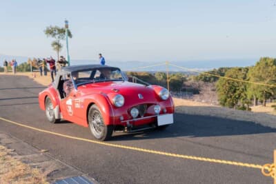 Car No.28 1954年式 トライアンフTR2