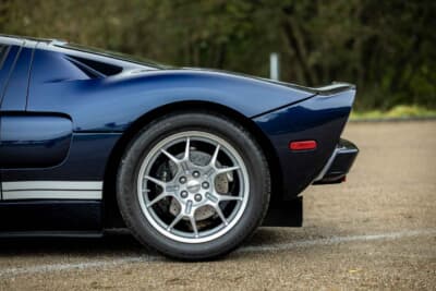 37万2875ユーロ（邦貨換算約5830万円）で落札されたフォード「GT」（C）Courtesy of RM Sotheby's