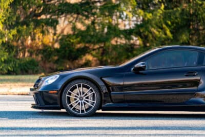 29万1000ドル（邦貨換算約4290万円）で落札されたメルセデス・ベンツ「SL65 AMGブラックシリーズ」（C）Courtesy of RM Sotheby's