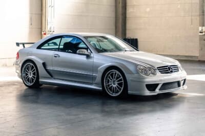 46万625ユーロ（邦貨換算約7370万円）で落札されたメルセデス・ベンツ「CLK DTM AMG」（C）Courtesy of RM Sotheby's