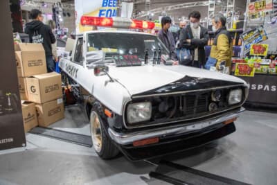 会場にはパトカー仕様の日産サニートラックが展示されていた