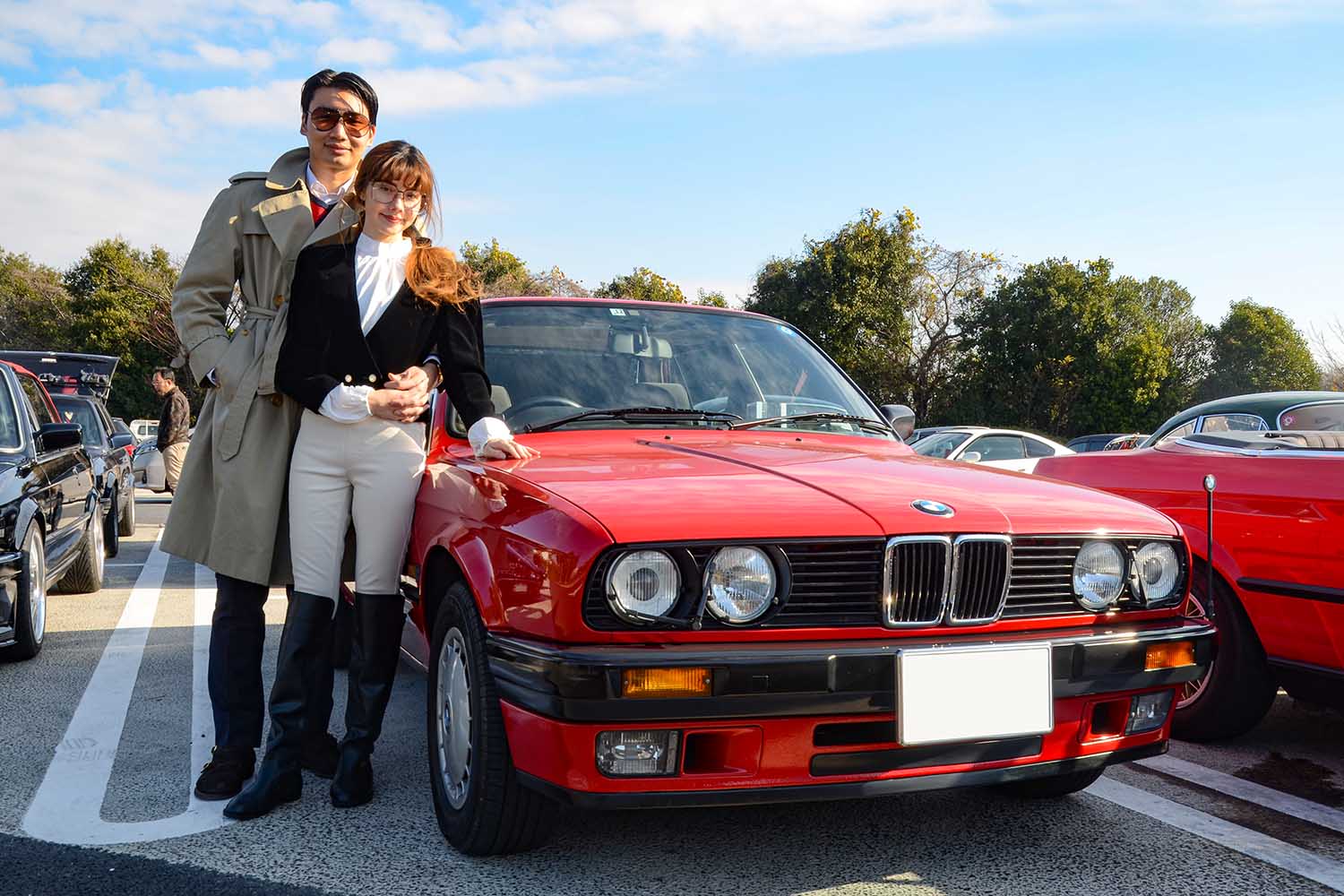 1980年代トレンディドラマを彷彿させるBMW「318i」！ 20代夫婦が