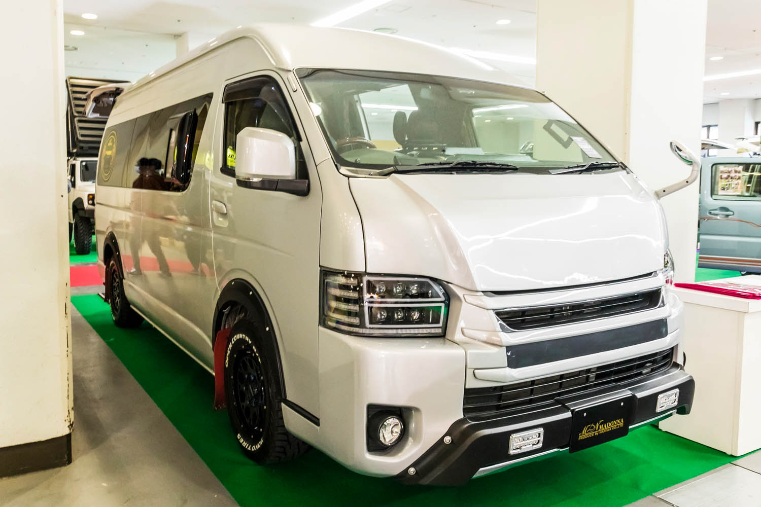 キャラバン　仕切り棒　ワイド　スーパーロング　ハイルーフ　新車取り外し純正パーツ キャラバン仕切り棒ワイドスーパーロングハイルーフ新車取り外し