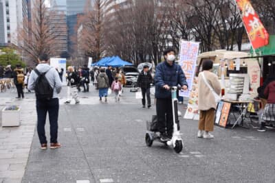 ストリーモのブースでは「ストリーモで散歩に出かけよう」をテーマに、グランモール公園内の散歩やフォトスポット巡りができるようになっていた