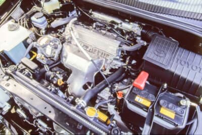 2Lのガソリンエンジンは3S-FE型