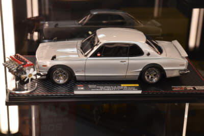 新作の1/18 スカイライン2000 GT-R、エンジン付き