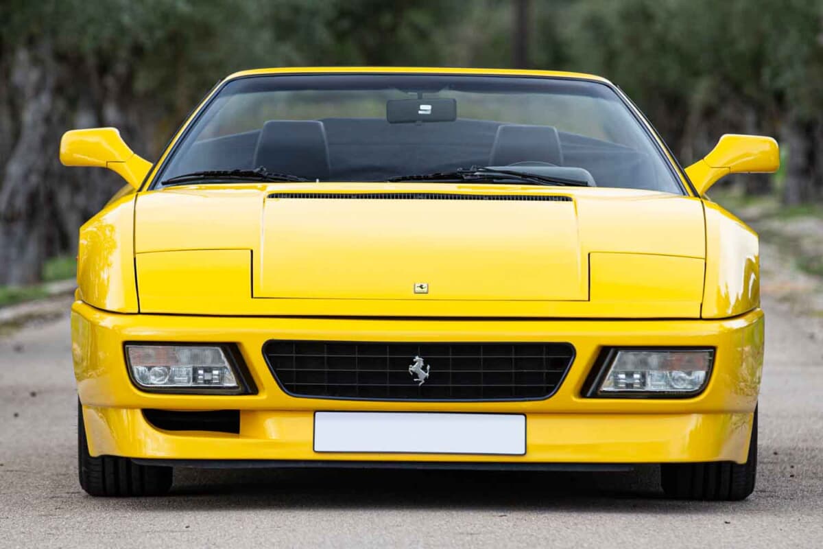 8万6250ユーロ（邦貨換算約1380万円）で落札されたフェラーリ「348スパイダー」（C）Courtesy of RM Sotheby's