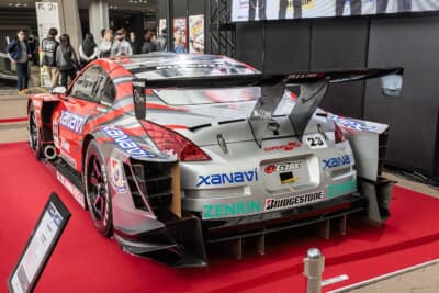 23号車 XANAVI NISMO Zのリアビュー