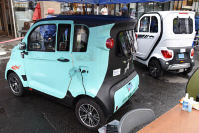 中国製小型EV「e-mo」シリーズにはほかにも「e-mo III trike（イーモIII トライク）」という3輪モデル（側車付き2輪車登録）もラインアップされている