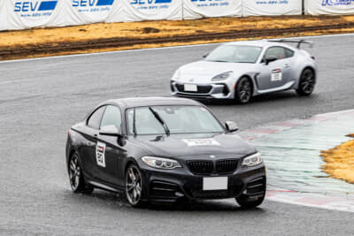 レース形式ではなく、タイム計測ありの走行会となっている