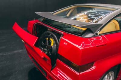 6万9000ユーロ（邦貨換算約1120万円）で落札されたアルファ ロメオ「SZ」（C）Courtesy of RM Sotheby's