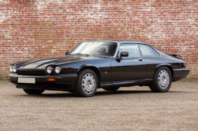 4万250ユーロ（邦貨換算約660万円）で落札されたジャガー「XJR-S6.0」（C）Courtesy of RM Sotheby's