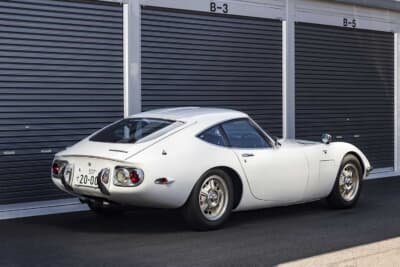 1967年に登場したトヨタ 2000GTの前期型