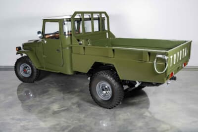 8万4000ドル（邦貨換算約1260万円）で落札されたトヨタ「FJ45 ランドクルーザー ピックアップ」（C）Courtesy of RM Sotheby's