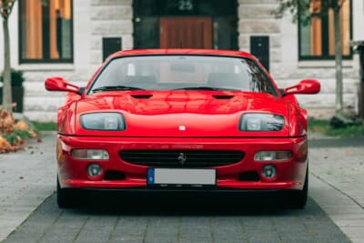 30万8750ユーロ（邦貨換算約5030万円）で落札されたフェラーリ「F512M」（C）Courtesy of RM Sotheby's