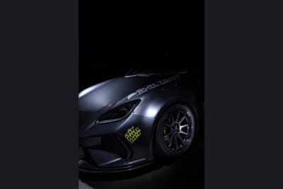 オーバーフェンダーを装着したデモカーの場合、255タイヤが難なく装着できる